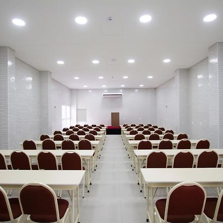 Hotel Confiance Barigui Curitiba Luaran gambar
